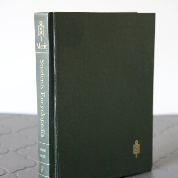 Merit Student Encyclopaedia Vol 8. - Picture 2 of 3